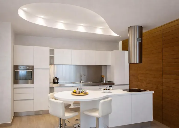 Luxury In Steps From Metro A Cornelia Rom