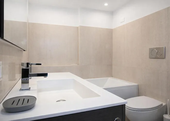 Luxury In Steps From Metro A Cornelia * Rom