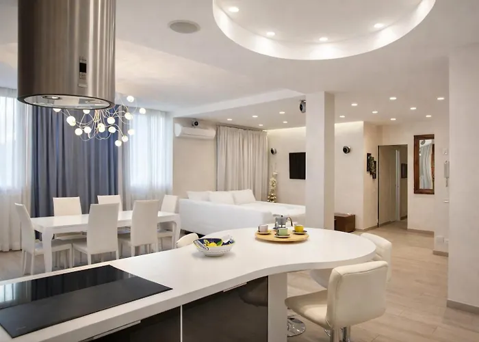 Luxury In Steps From Metro A Cornelia Apartment Rom