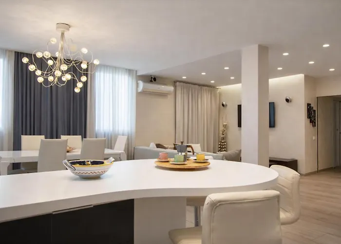 Apartment Luxury In Steps From Metro A Cornelia Rom