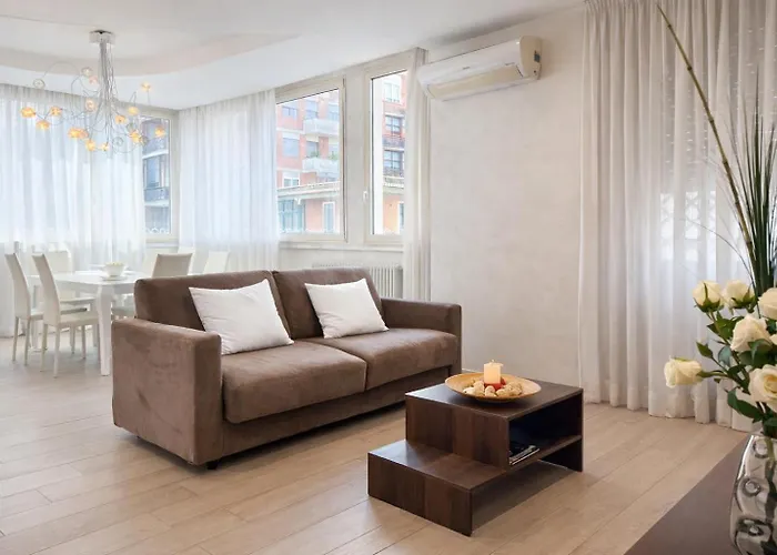 Luxury In Steps From Metro A Cornelia *