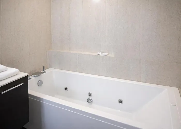 Luxury In Steps From Metro A Cornelia Apartment Rom